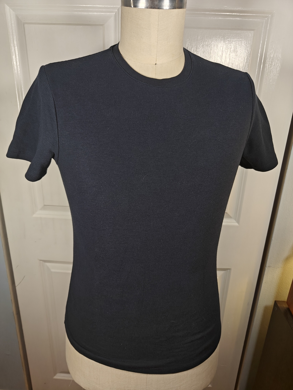 Primark Mens Large Solid Black Fitted Crewneck Short Sleeve T-Shirt